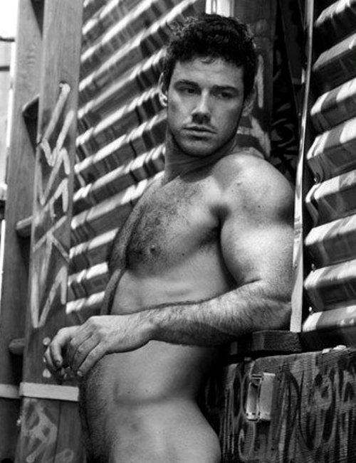 ultimate-men:  FOLLOW ULTIMATE MEN! http://ultimate-men.tumblr.com