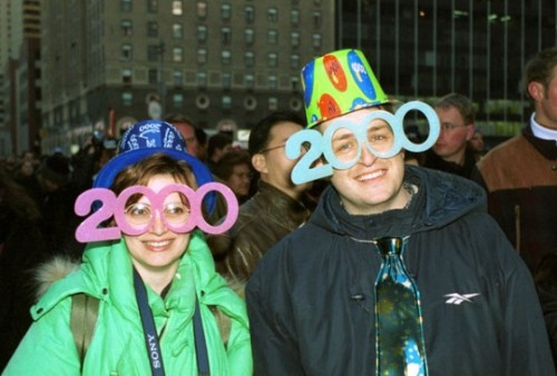 90s-2000sgirl: New Year’s Glasses (1999-2008)Happy New Years!