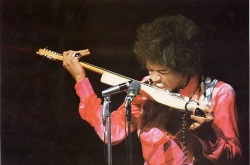 vaticanrust: Jimi Hendrix live in Paris,