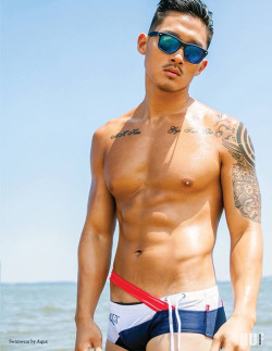 hotfamous-men:  Justin Kim