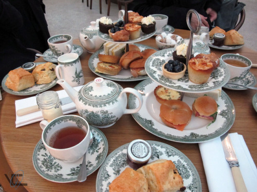 vii-cee:Who doesn’t love some British High Tea?