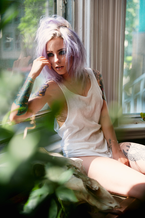 kacorbeau:  Some goodies from an early morning shoot with the lovely Jessie Redmond. <3 