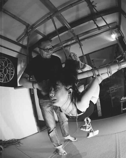 fred-rx:from my lesson with @nawanaka1mon . model kirie,  photo shot on 35mm film by me. Tokyo March 2017. #kinbaku #seminawa #nakaakira #shibari #tokyo #35mm #jcpose  (at Tokyo, Japan)