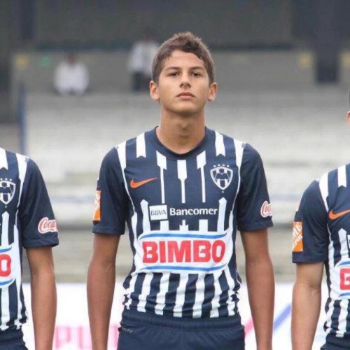 intostraightnakedguys:  chacalovers:  La verga del Futbolista del Juvenil de los Rayados de Monterrey.  PORNO GAY GRATIS ► http://www.chacalovers.net Blog gay http://www.chacales.net     —— OTROS VIDEOS Y FOTOS GRATIS —–  FOTO GALERÍA: Cabrones