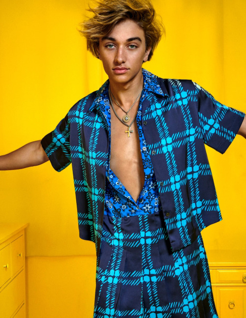 vogueman:Gavin Casalegno photographed by Harry Eelman for V Magazine. Gavin wears all clothing Uniql