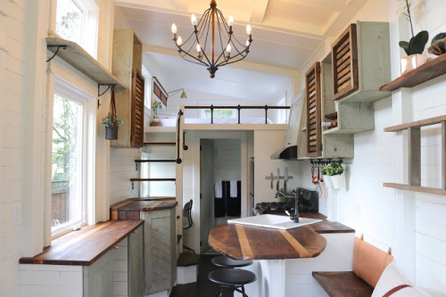 dreamhousetogo:The Tiny Getaway by Handcrafted Movement
