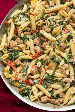 do-not-touch-my-food:  Kale and Turkey Sausage Pasta with Sun Dried Tomatoes