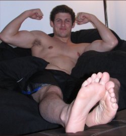 captain-guy-feet:  ATTENTION! I go absolutely CRAZY over this guy, if you have any pictures of this guys feet, please submit them to me!Want guy feet and gay porn? Follow me!