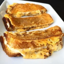 yummyfoooooood:  Bacon Jam Grilled Cheese