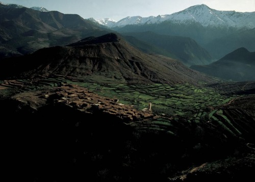  The Ourika Valley through the Atlas Mountains, Amazigh lands ⵣ 