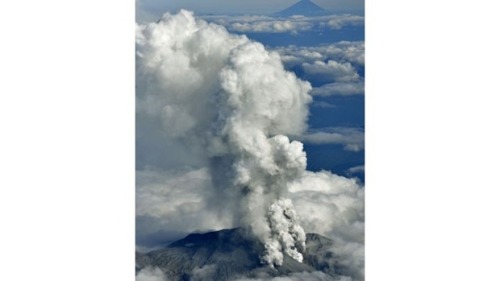 Eruption on Japanese volcano engulfs hikersPrior to Saturday, Japan’s Mount Ontake was a dormant vol