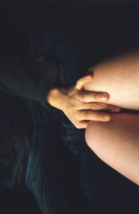 lascivious25: wilder-mess: wonderful-roses:  =  love The littlest of touches….