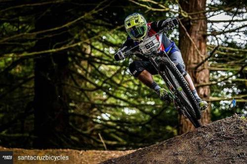 cedric-gracia: Love this photo from @svenmartinphoto from Rotorua Crankworx NZ !  #attack #mode #rac