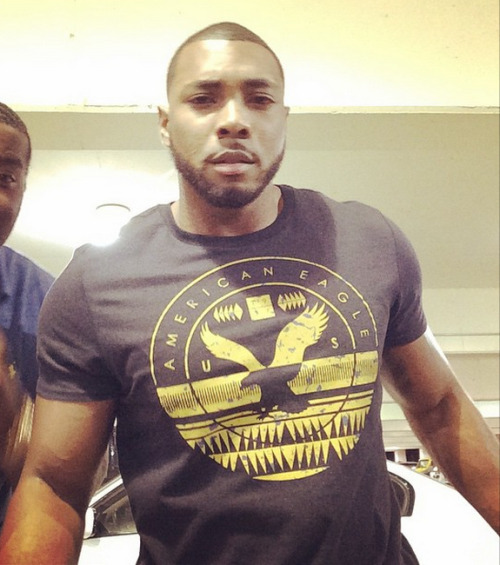 jalil32:  Follow Phatdickswag @ jalil32.tumblr.com and submit anonymous nudes photos of ASS & DiCK