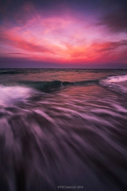 te5seract: South of the Border Sunrise by  Peter Coskun  