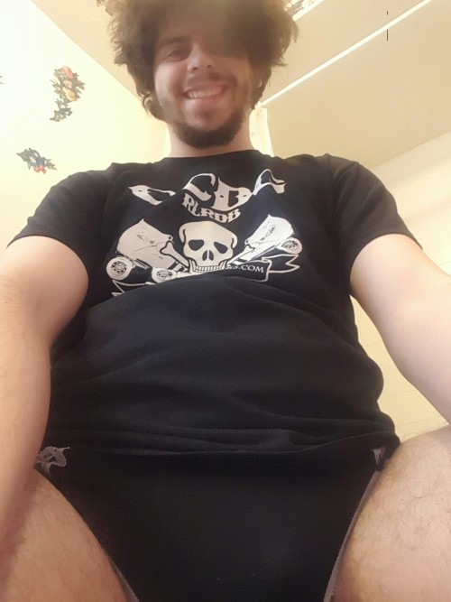 kb-amnewt:Went sledding today and got my pants soaked so I had to let them dry. I was feeling cute ^