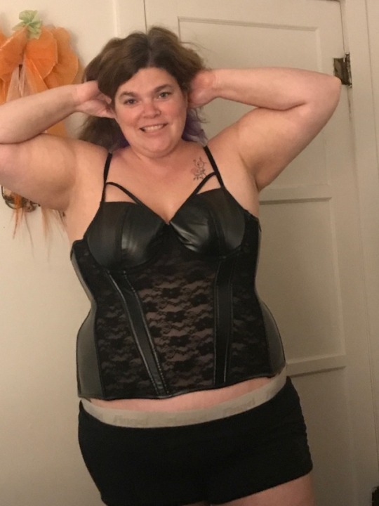 cutehousewife0523:  Well the cups were a little big 😢 but I still thought I was pretty cute in this top