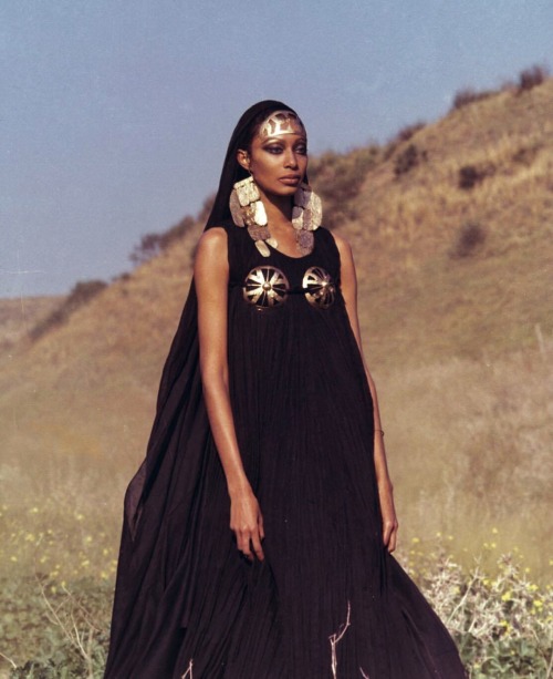 aloneandforsakenbyfateandbyman:Donyale Luna in Fellini Satyricon (1969)