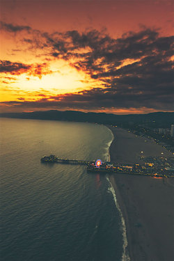 thelavishsociety:  Sunset at the Pier by