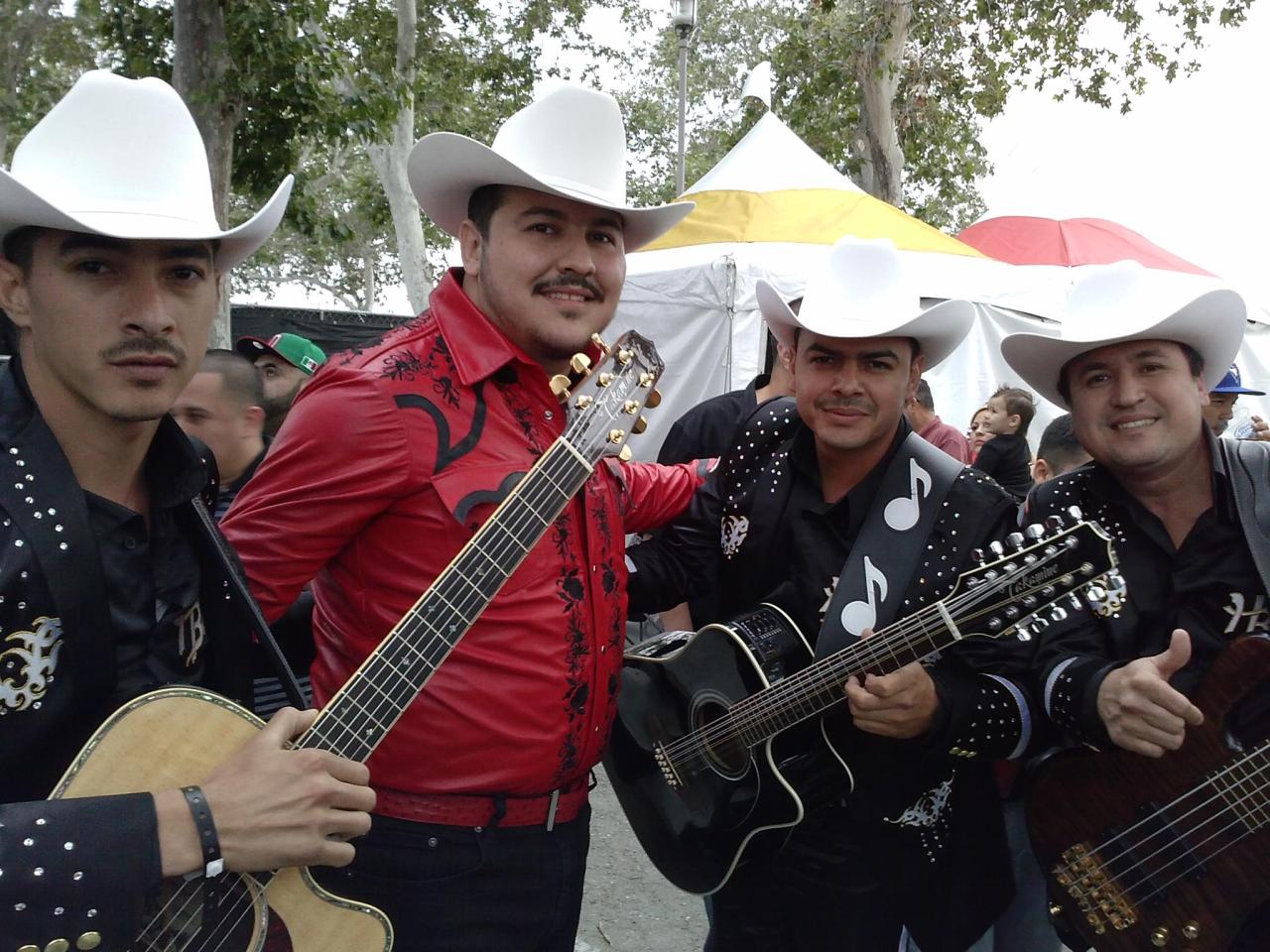 paraquevayanydigan:  Los Hijos De Barron y Arley Perez.