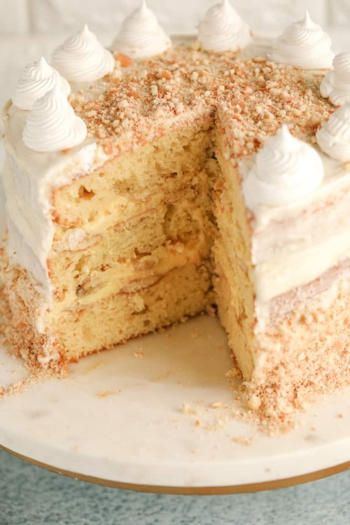foodffs:Easy Southern Banana Pudding CakeFollow for recipesIs this how you roll?
