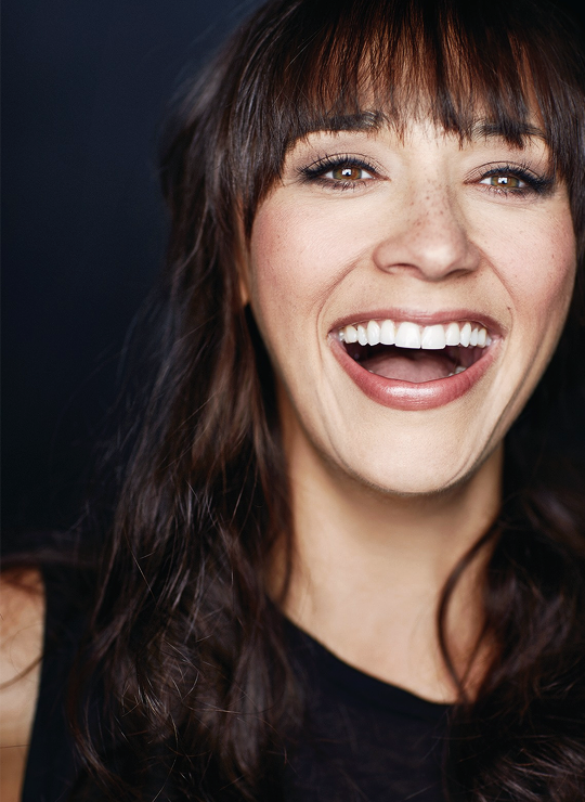 buckys:Rashida Jones photographed by Sam Jones for Off Camera