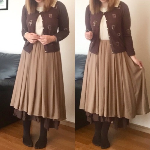 Going Christmas shopping today! Ended up putting together this brown monochrome number. Cardigan is 