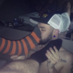 yngrawcumdump:  …one of Chicago’s hottest bearded couples let me under their socks.  #ThisIsTheLife