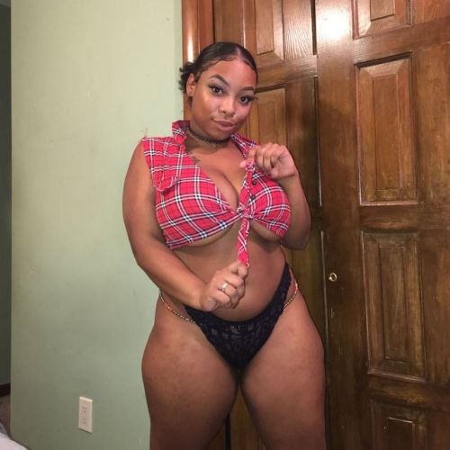 rated-thick-ent:  🇷 🇦 🇹 🇪 🇩 🇹 🇭 🇮 🇨 🇰 🇪 🇳 🇹KALEMLIKESALEM1: WITH THEM BIG ASS TITTIES😍😍😍😍