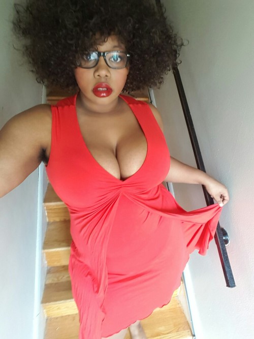 afatblackfairy: I decided to embody Aphrodite for Blackout~ (Blackout Pt.1)