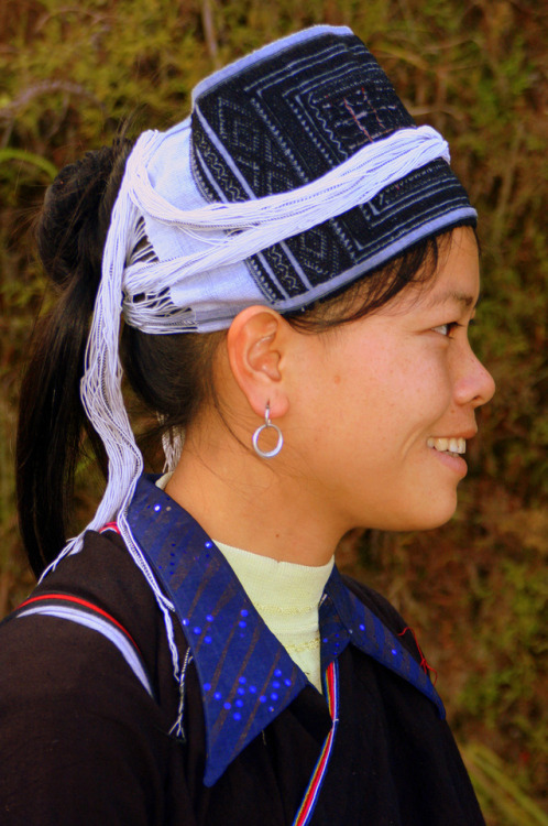 The Dao (pronounced Zao) are the 9th largest ethnic group in Vietnam with a population of just under