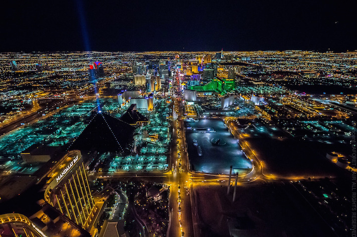 mymodernmet:Filmmaker and photographer Vincent Laforet recently captured the infamous