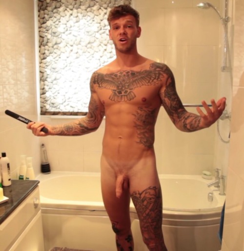 daxxpr:  🇵🇷🇵🇷🇵🇷daxxpr.tumblr.com🇵🇷🇵🇷🇵🇷  He’s so cute !!😍😍😍