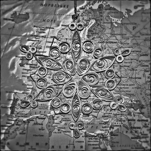 <12/365> Snowflake on the Map (quilling) • Sníżinka na mapíKolomija (Kolomea), Ukraine, Decemb