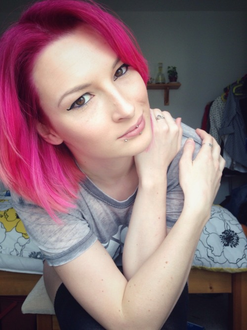 lost-lil-kitty:  My hair is now my own hair goals!!