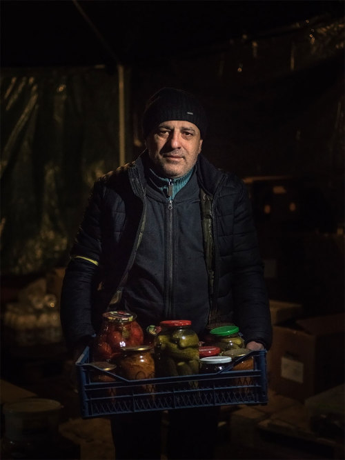  ‘Citizens Of Kyiv’The Photographer Alexander Chekmenev Captured Fortitude, Desperation And Resolve 