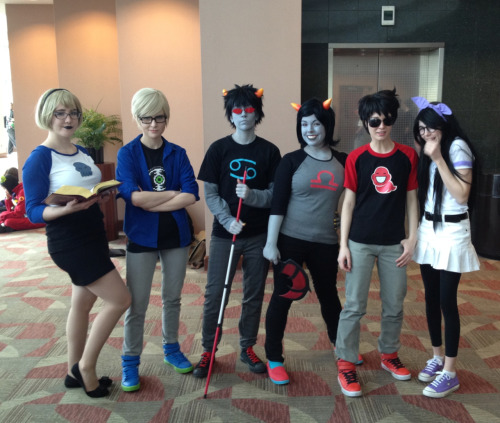 blackoutballad: gomugomugodhead: our color/blood swap group!!! Better quality photos coming later go