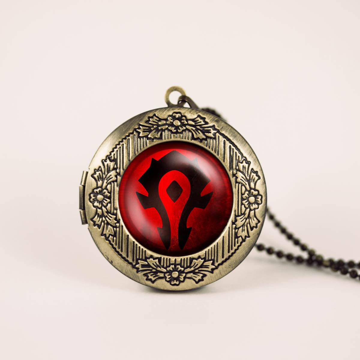 geeksngamers:  Geeky Lockets - Created by CapturedMySoul These designs and more