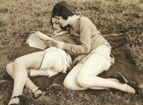 femmebelarus: ~Some Vintage Lesbian Photos~