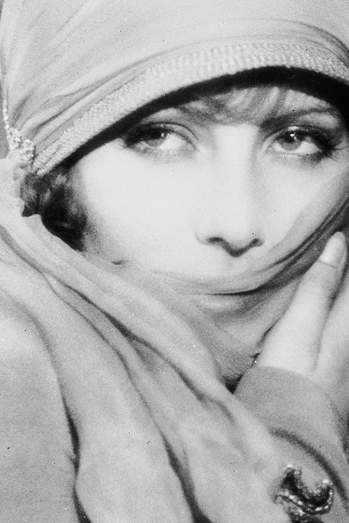 Porn Pics farleysgranger:  Greta Garbo photographed
