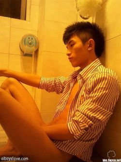 danwanghk:  asiantwinkz:  http://asiantwinkz.tumblr.com/ If you like my posts, please reblog and follow  Nice 