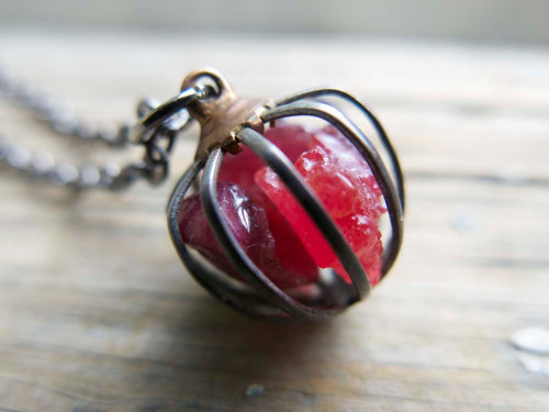 knicromaniac:sosuperawesome:Gemstone necklaces -inlcuding custom birthstones- by whatanovelidea on E