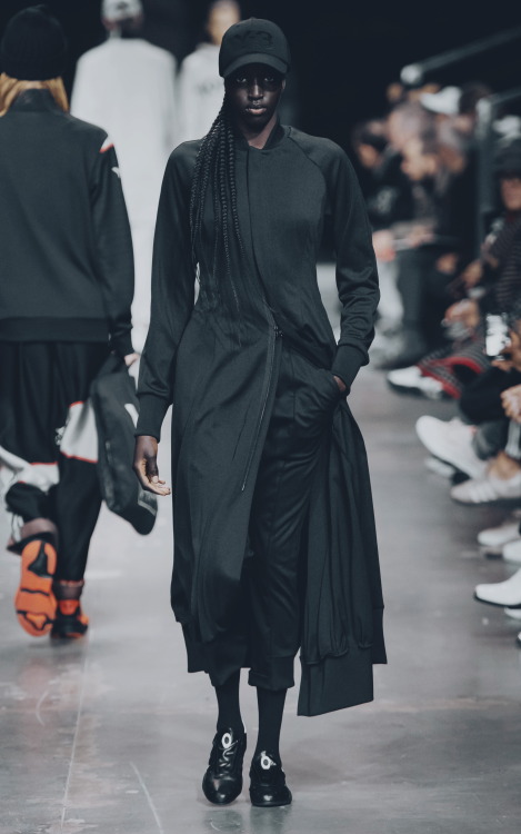 Y-3 / Fall 2019 / RTW Model: Elibeidy Dani