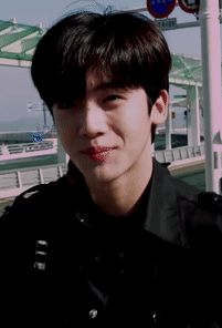 kimyohvn:  ☆｡･:*:･ﾟ★,｡･:*:･ﾟhappy birthday to x1′s center, kim yohan! ☆｡･:*:･ﾟ★,｡･:*:･ﾟ