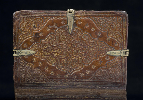 therhumboogie:  From National Library of Sweden, this breathtaking 16-century book can be opened and read as 6 different books, not to mention being an antiquarian work of art, now that’s one hell of a Kindle prototype! And just as an added extra, look