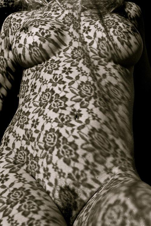noonesnemesis:  Laced nude 