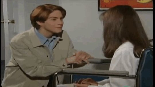 Rebloguea este Nandito de la suerte para que este 14 de febrero también encuentres el amor como la maldita lisiada.