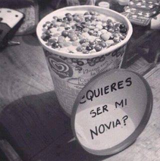 acecymb:  *w* Un novio que coma helado conmigo  