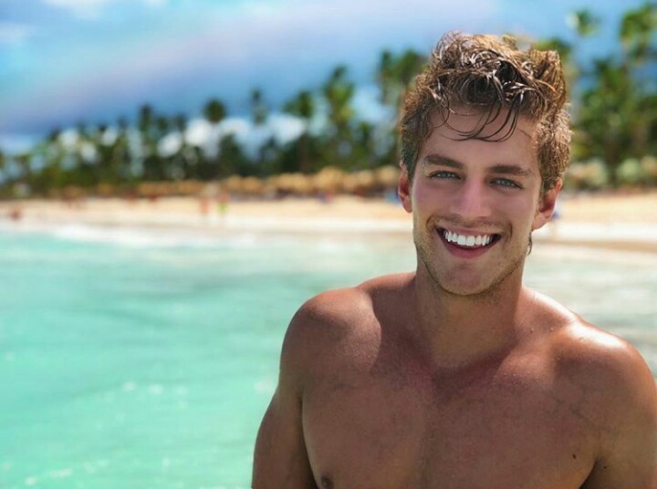 chicosguaposlindos:  latinos-gay:  Polo Morin  Polo Morin