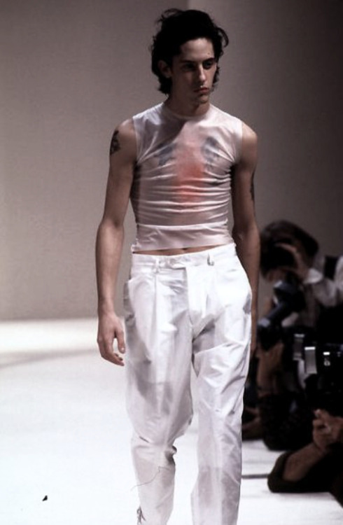 XXX balenchy: Alexander McQueen, Spring/Summer photo